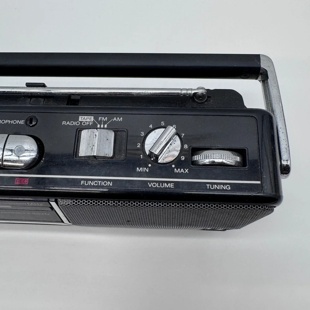 Vintage Sony Cassette Player Radio Black CFM-140 AM/FM Portable Recorder 2 Bands